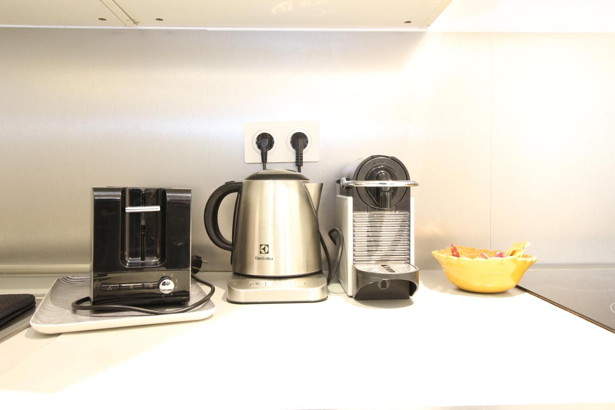 T3 Appartement Hypercentre Proche Commerce- Parking - 2 Chambres Wifi Gratuit Авиньон Екстериор снимка