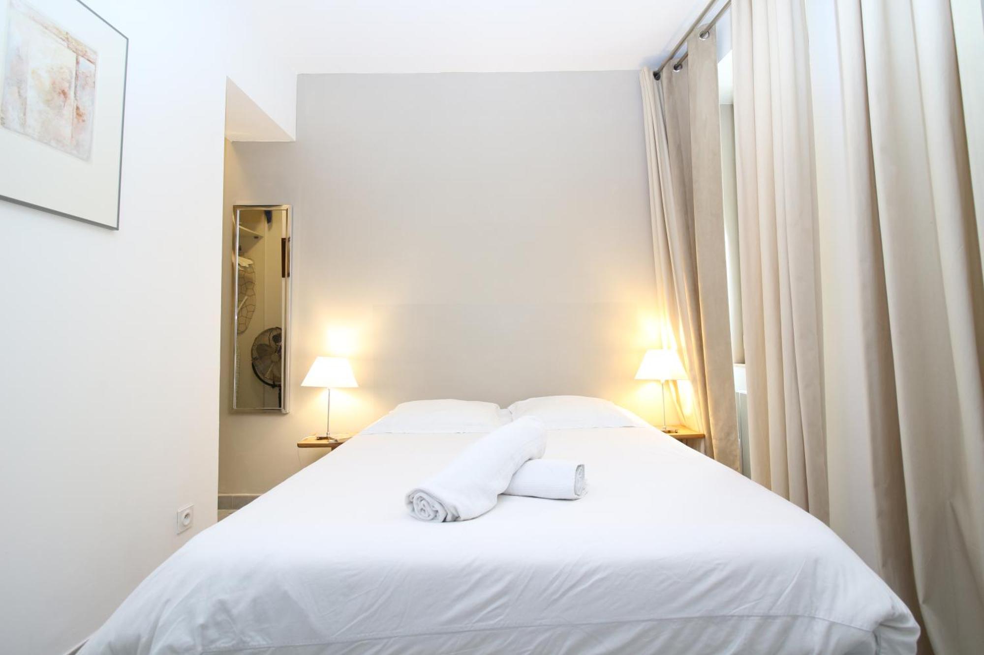 T3 Appartement Hypercentre Proche Commerce- Parking - 2 Chambres Wifi Gratuit Авиньон Екстериор снимка
