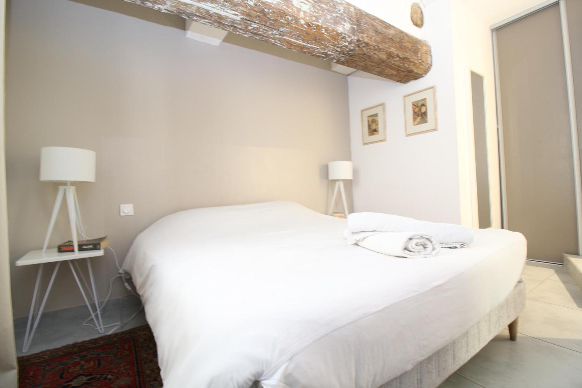 T3 Appartement Hypercentre Proche Commerce- Parking - 2 Chambres Wifi Gratuit Авиньон Екстериор снимка