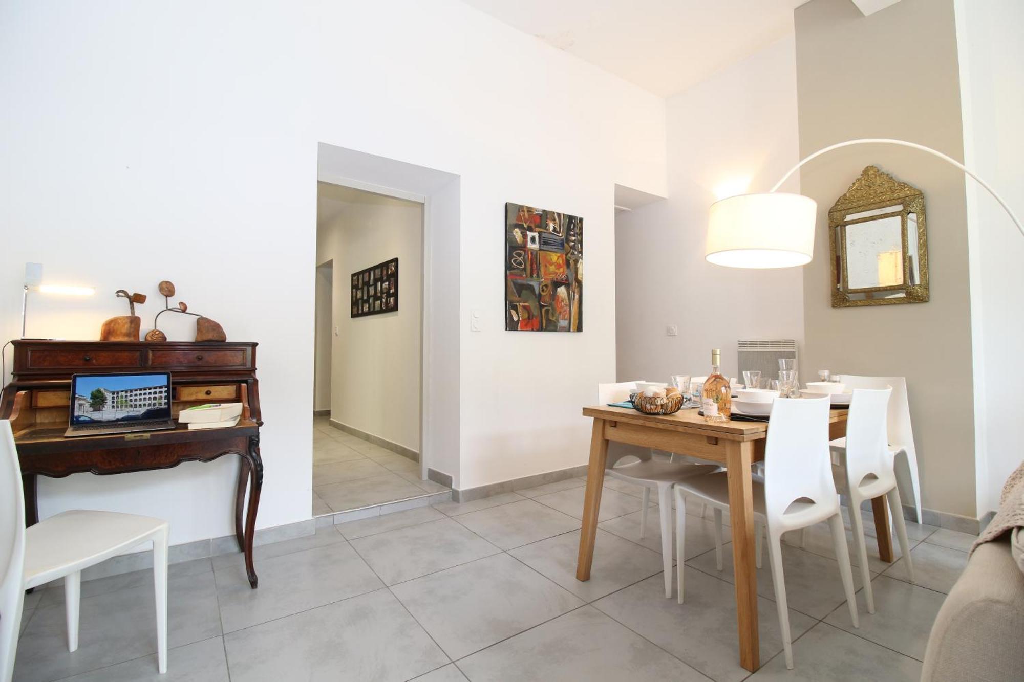 T3 Appartement Hypercentre Proche Commerce- Parking - 2 Chambres Wifi Gratuit Авиньон Екстериор снимка