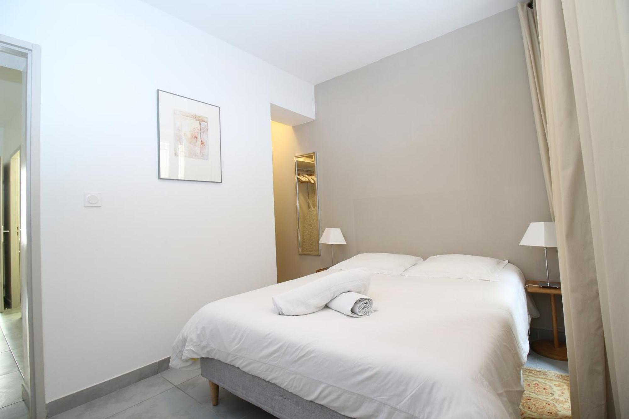 T3 Appartement Hypercentre Proche Commerce- Parking - 2 Chambres Wifi Gratuit Авиньон Екстериор снимка